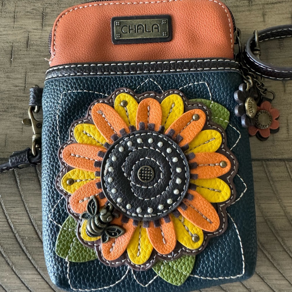 Chala crossbody purse